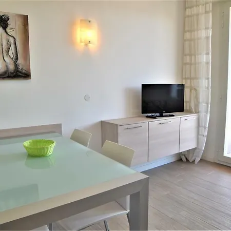 Todaro Apartment *